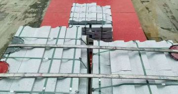 荆门 芝麻白仿形加直形路沿石出货日常