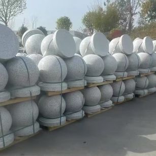 荆门 白麻花岗岩石材圆球，石球，挡车球，隔离球，景观石球，风水球等