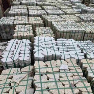 荆门 黄金麻白麻花岗岩荔枝面地铺石(冰裂纹)