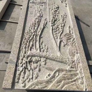 荆门 黄金麻雕刻板浮雕迎客松