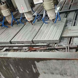 荆门 芝麻白花岗岩荔枝面盲道雕刻