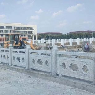 荆门 白麻花岗岩荔枝面河道栏杆