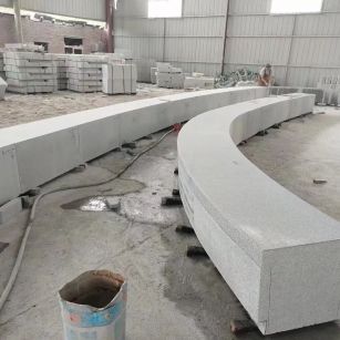 荆门芝麻白花岗岩石板材 园林光面弧形坐凳