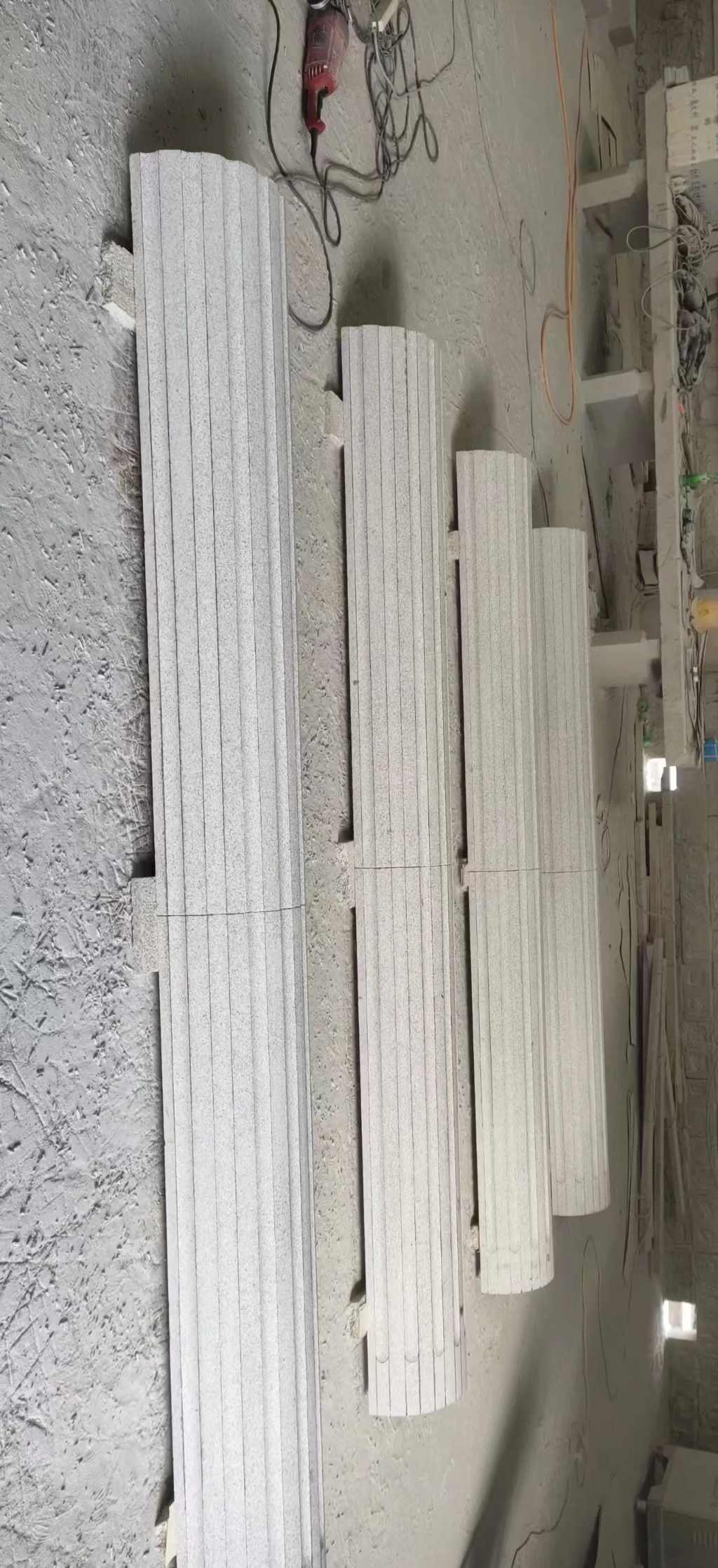 荆门 花岗岩厂家带你看白麻花岗岩门楼大柱柱皮