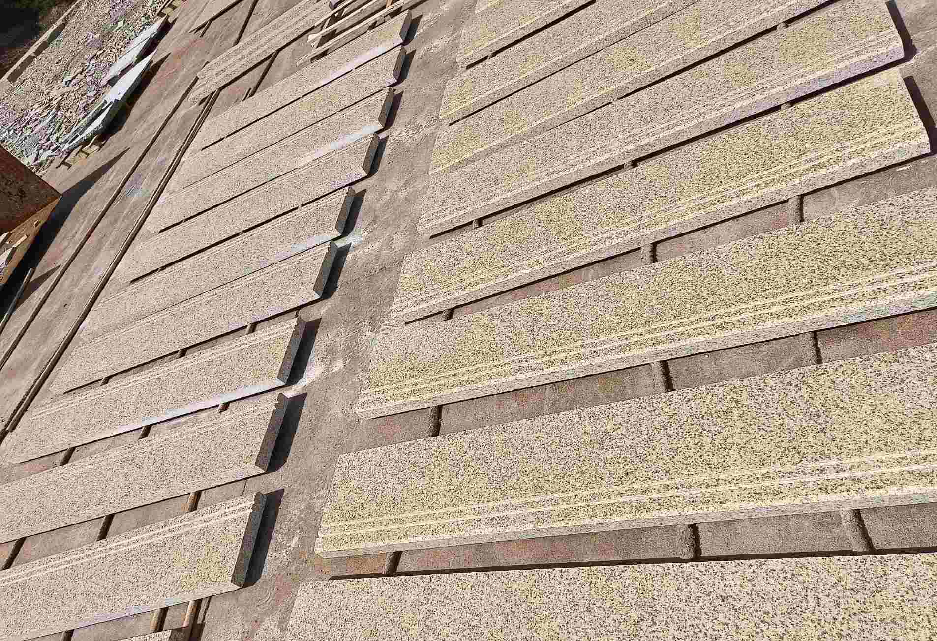 荆门 黄金麻花岗岩光面楼梯踏步