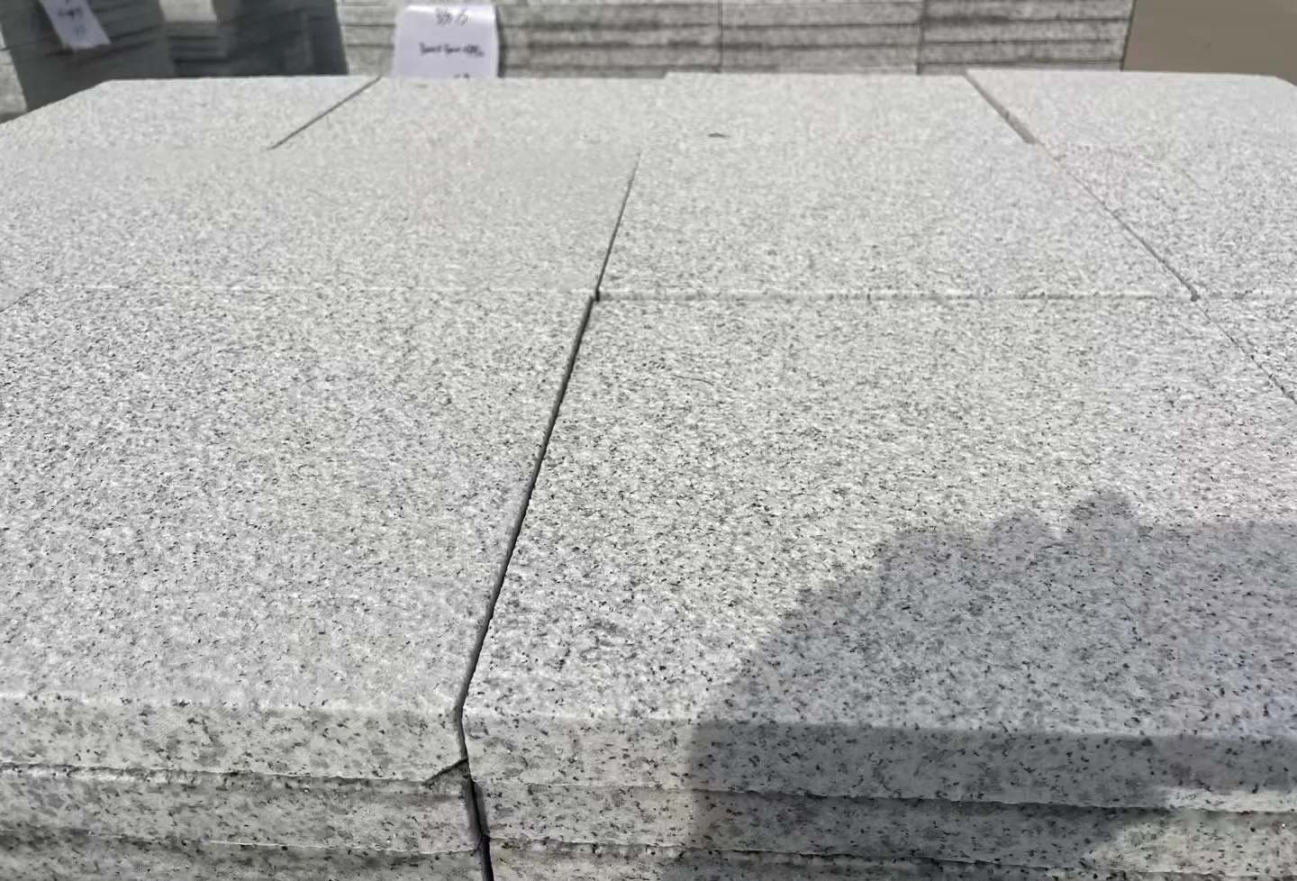 荆门 白麻花岗岩石材推荐 荔枝面地铺石