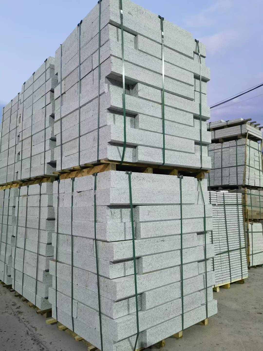 荆门 芝麻白花岗岩路沿石，路缘石，路肩石，道牙，立缘石，马路牙子，街沿石，侧石等