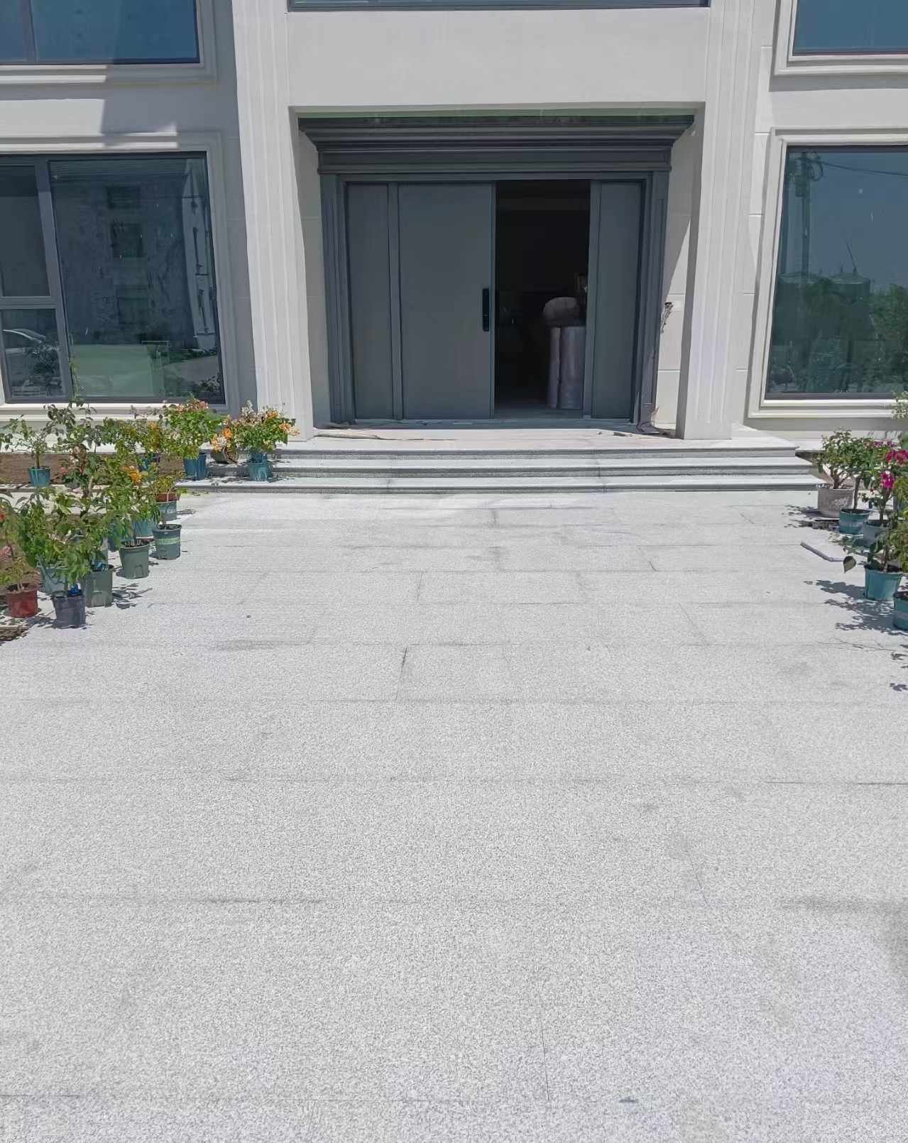 荆门 芝麻白花岗岩地铺石地面铺装