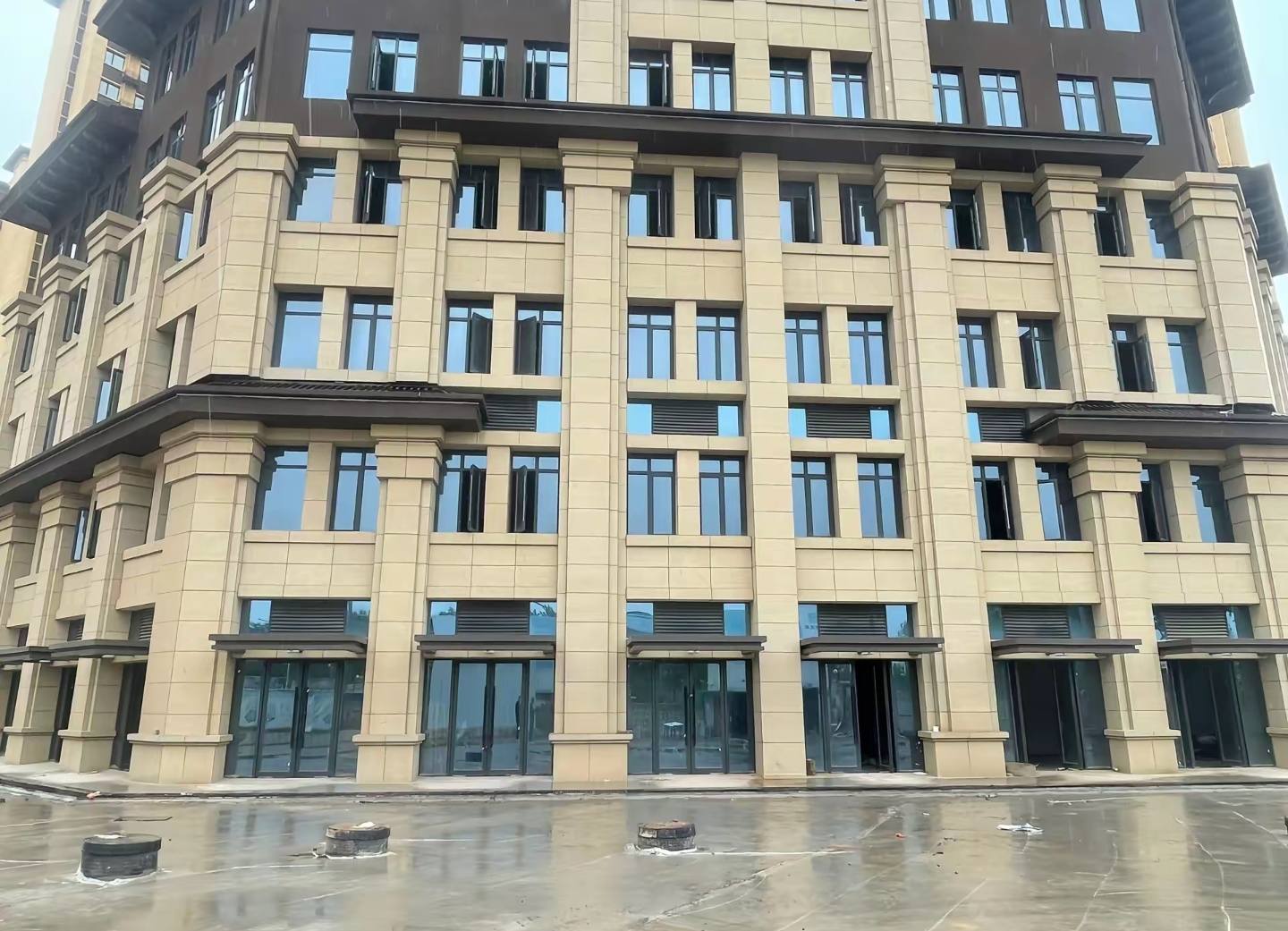 荆门 黄金麻花岗岩荔枝面小区外墙干挂