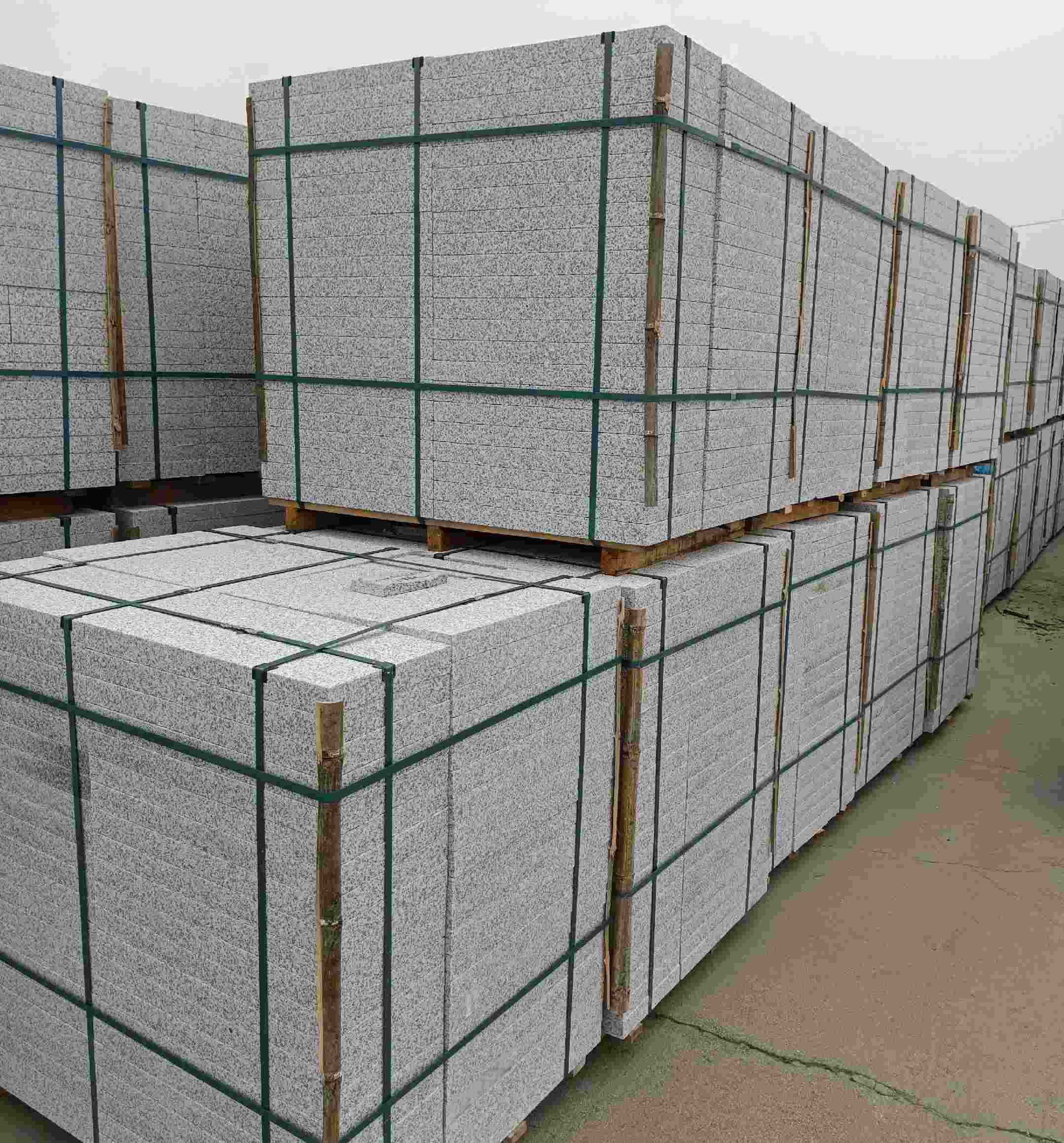 荆门 白麻花岗岩石材荔枝面地铺石（300*600*50）