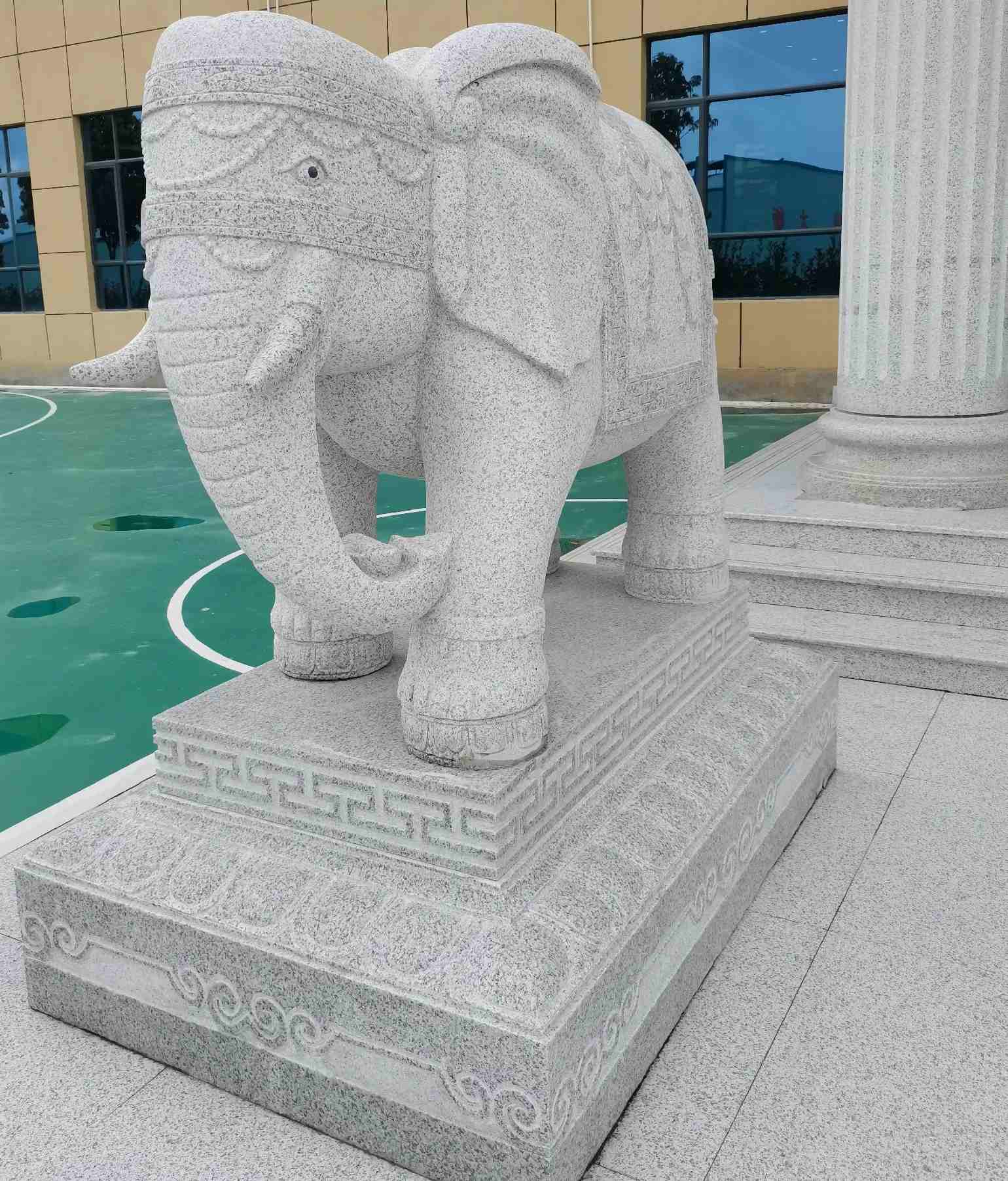 荆门 白麻花岗岩动物异形石雕-大象