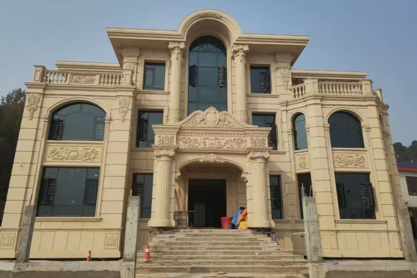 荆门 黄金麻花岗岩别墅外墙干挂