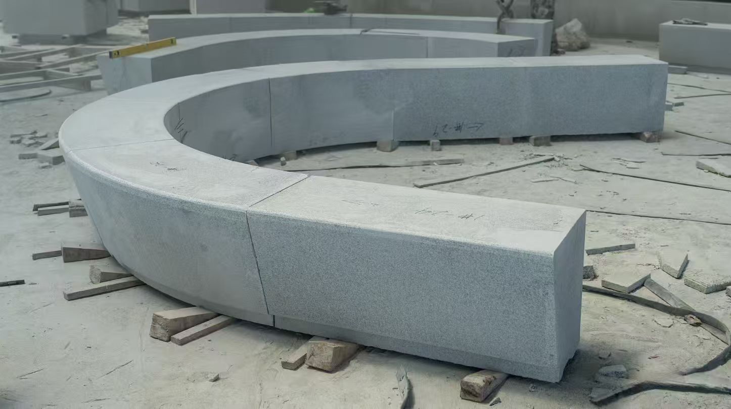荆门 芝麻白花岗岩光面弧形坐凳