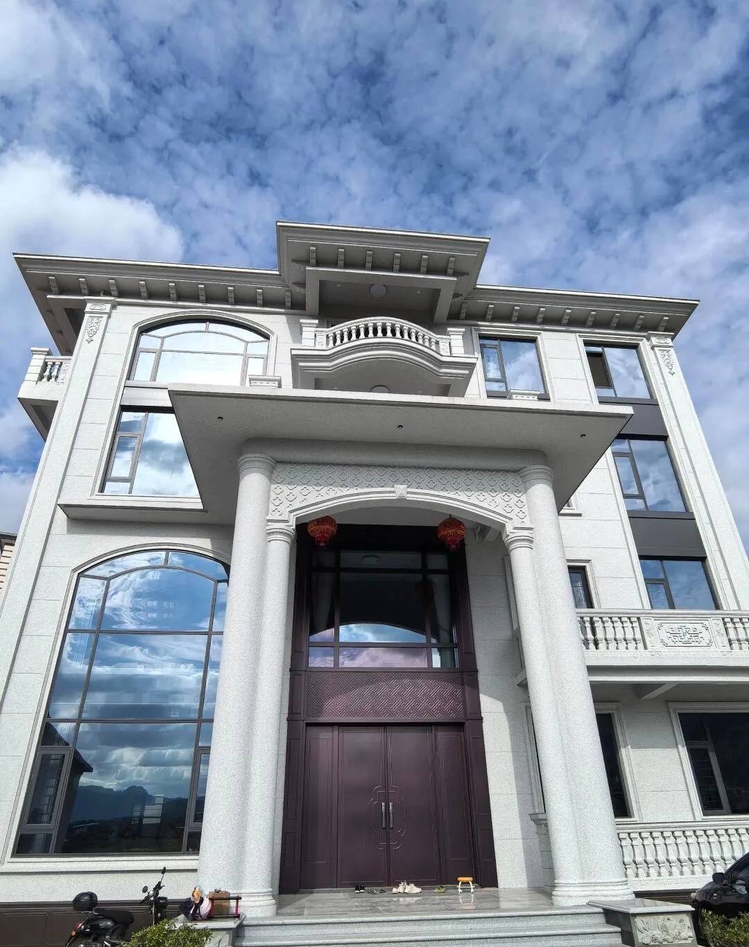 荆门白麻别墅外墙干挂石材效果示例