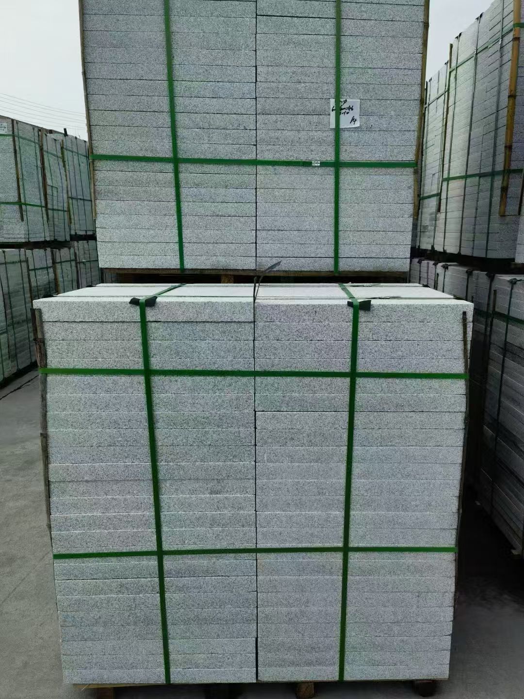 荆门 芝麻白火烧，园林广场市政工程地铺石，1.8~5.0厚均有现货