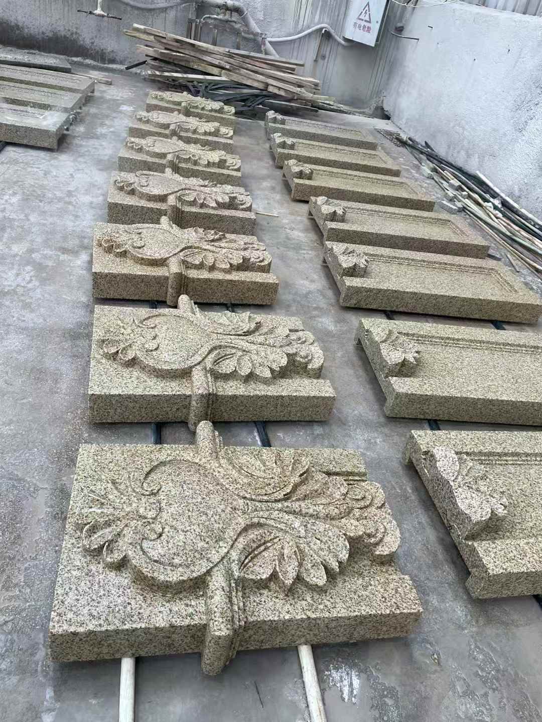 荆门 黄金麻花岗岩别墅外墙雕刻板