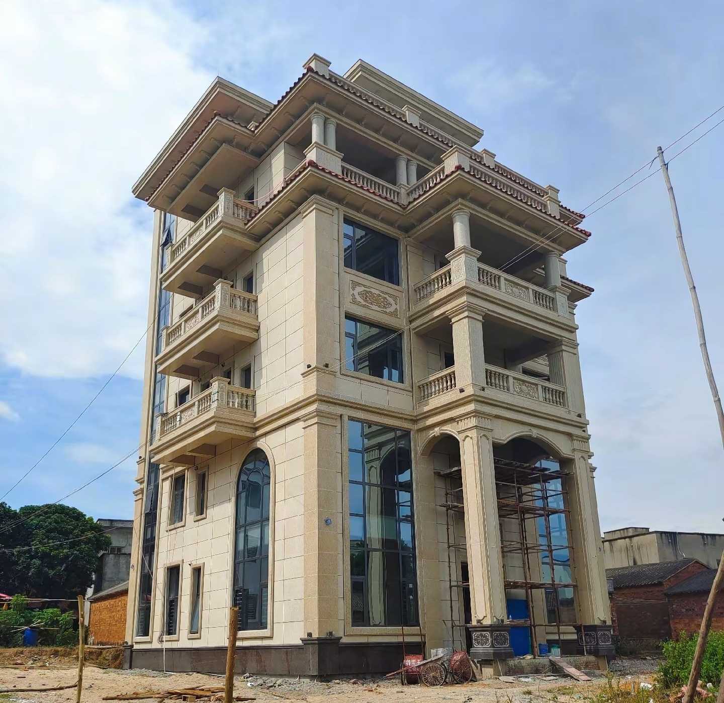 荆门 黄金麻花岗岩石材别墅外墙干挂搭配（雕花栏杆花瓶柱门楼罗马柱）