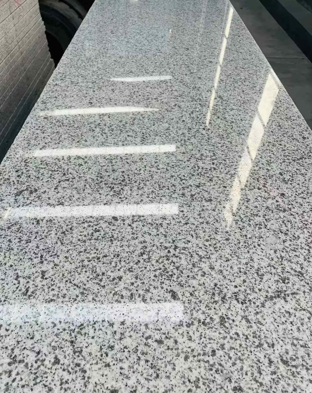 荆门 白麻花岗岩光面毛板